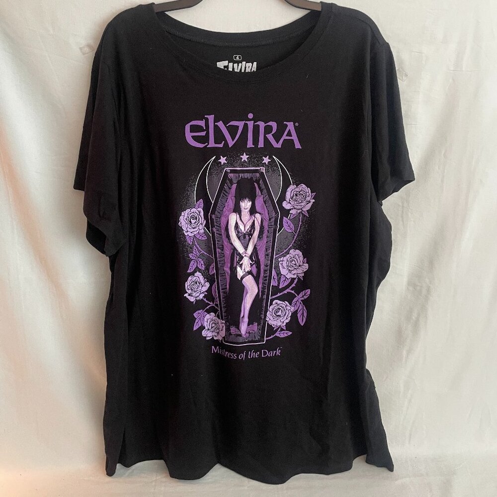 Elvira, Mistress of the Darkness with Purple Coffin T-Shirt - Size 4X